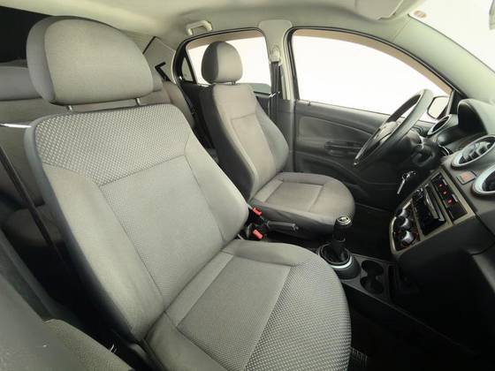 VOLKSWAGEN VOYAGE 1.6 MI TREND 8V FLEX 4P MANUAL